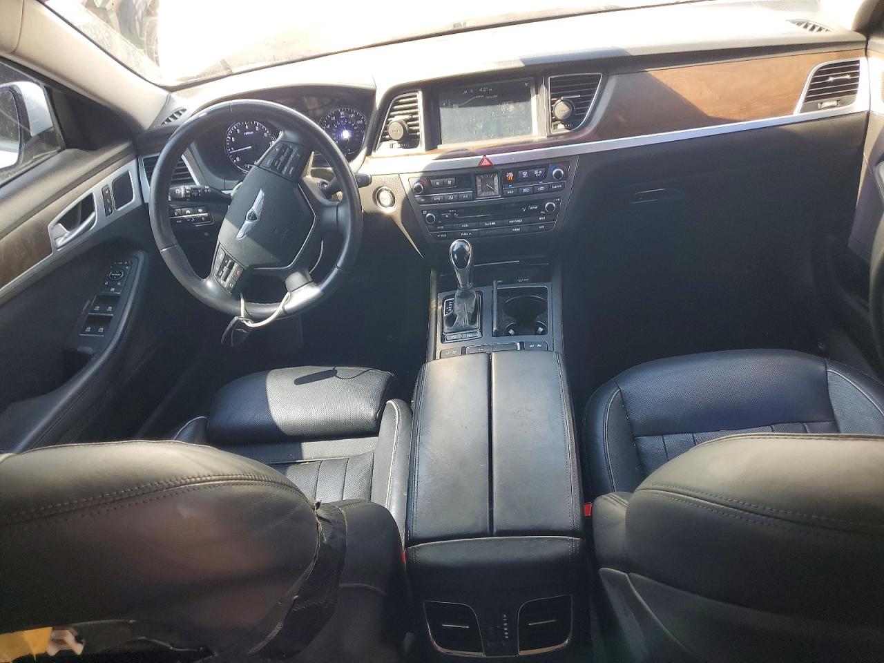 2015 HYUNDAI GENESIS