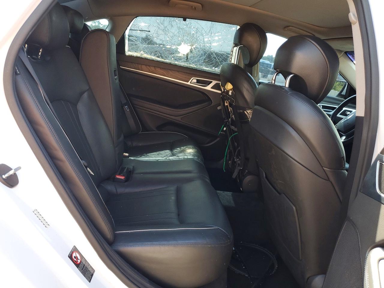2015 HYUNDAI GENESIS