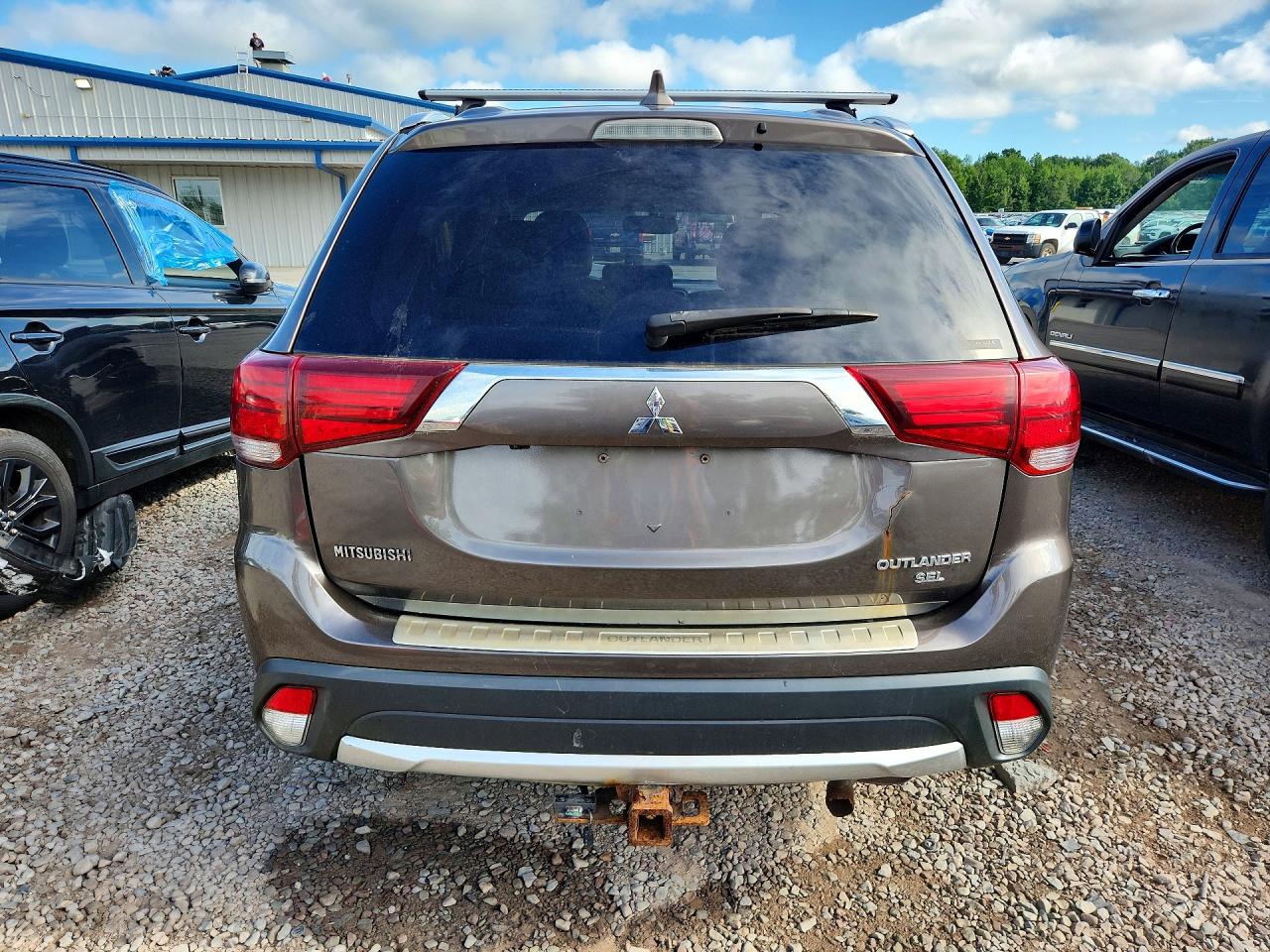 2017 MITSUBISHI OUTLANDER