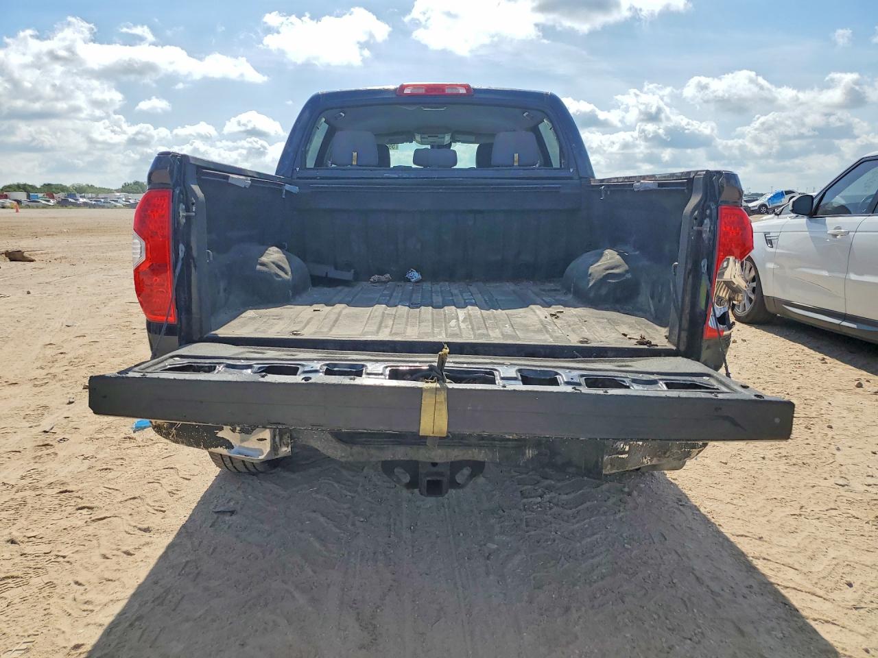 2018 TOYOTA TUNDRA