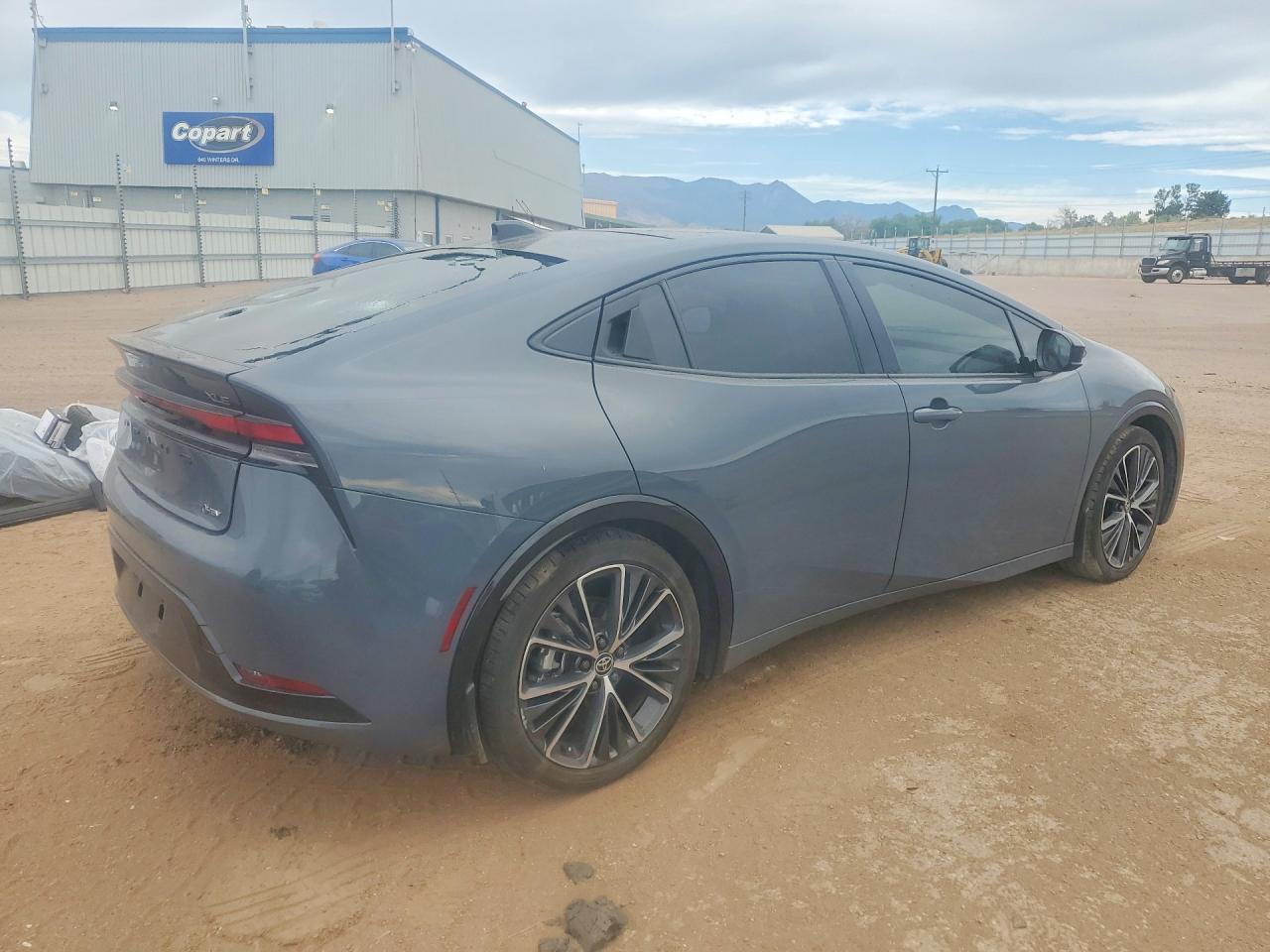 2024 TOYOTA PRIUS