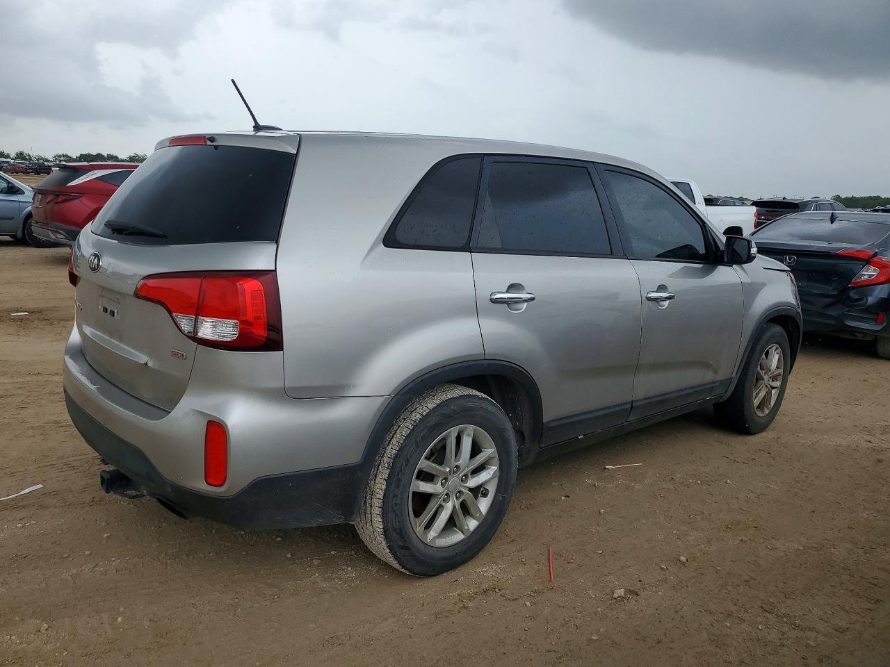 2015 KIA SORENTO