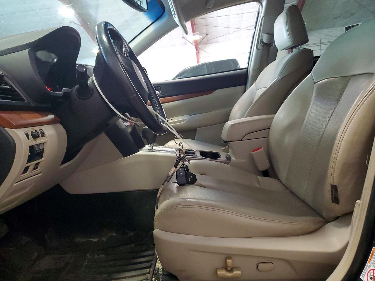2013 SUBARU OUTBACK