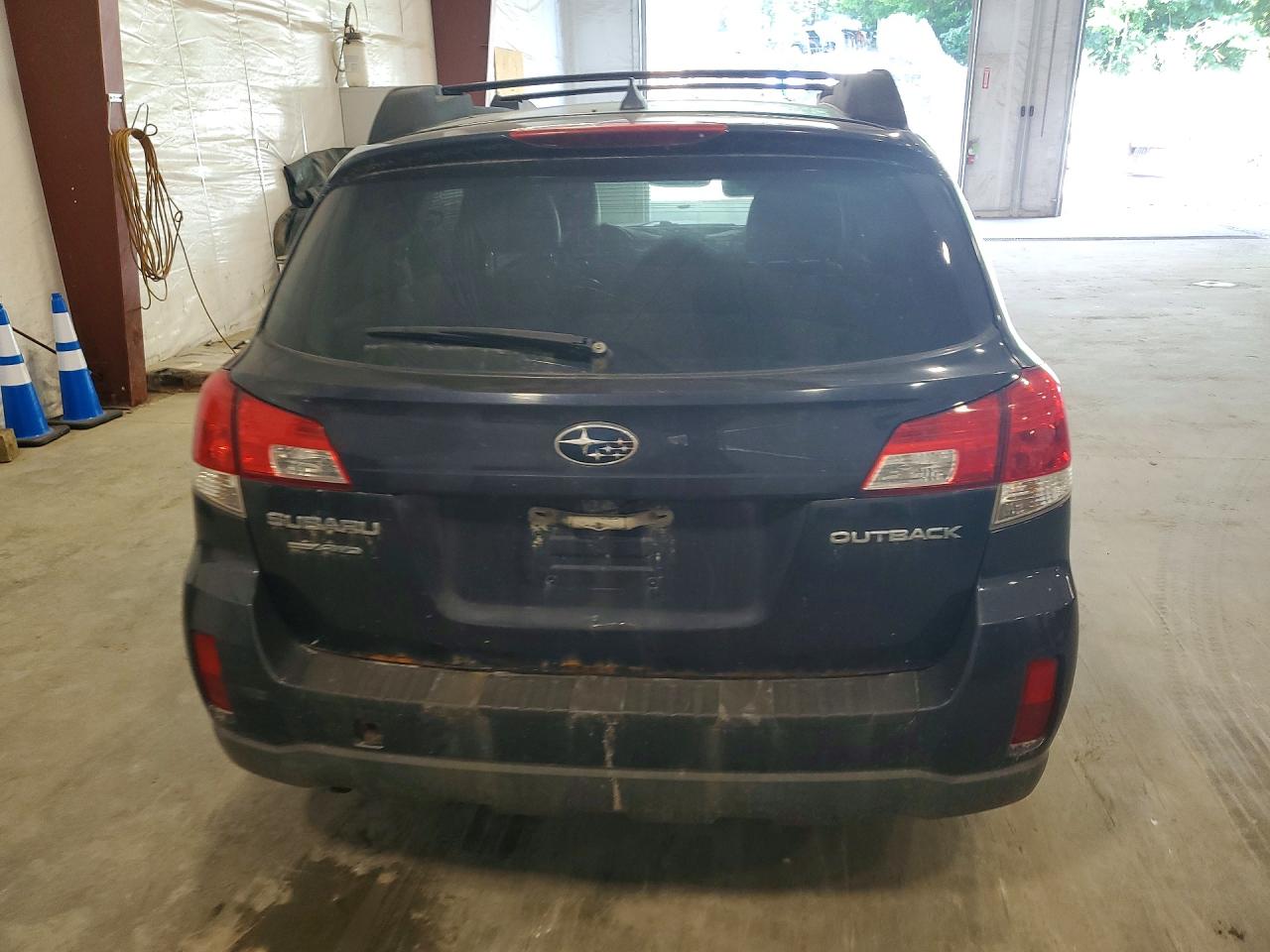 2013 SUBARU OUTBACK
