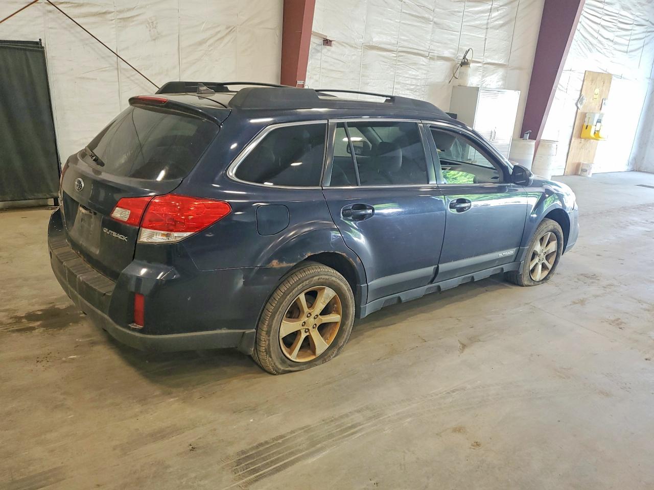 2013 SUBARU OUTBACK