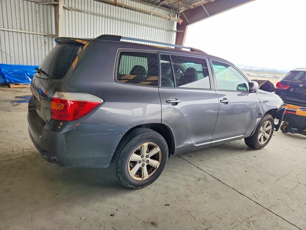 2010 TOYOTA HIGHLANDER