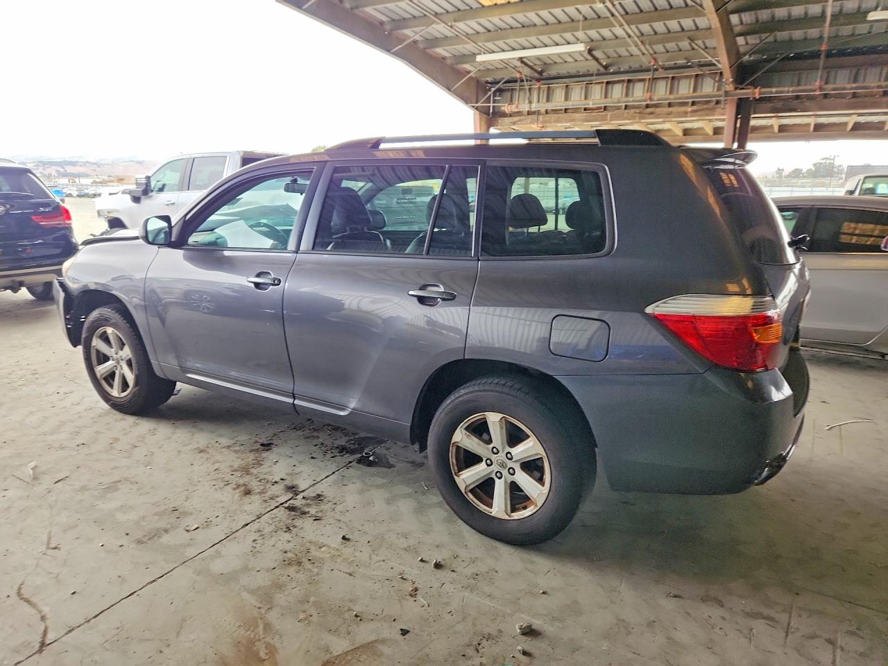 2010 TOYOTA HIGHLANDER
