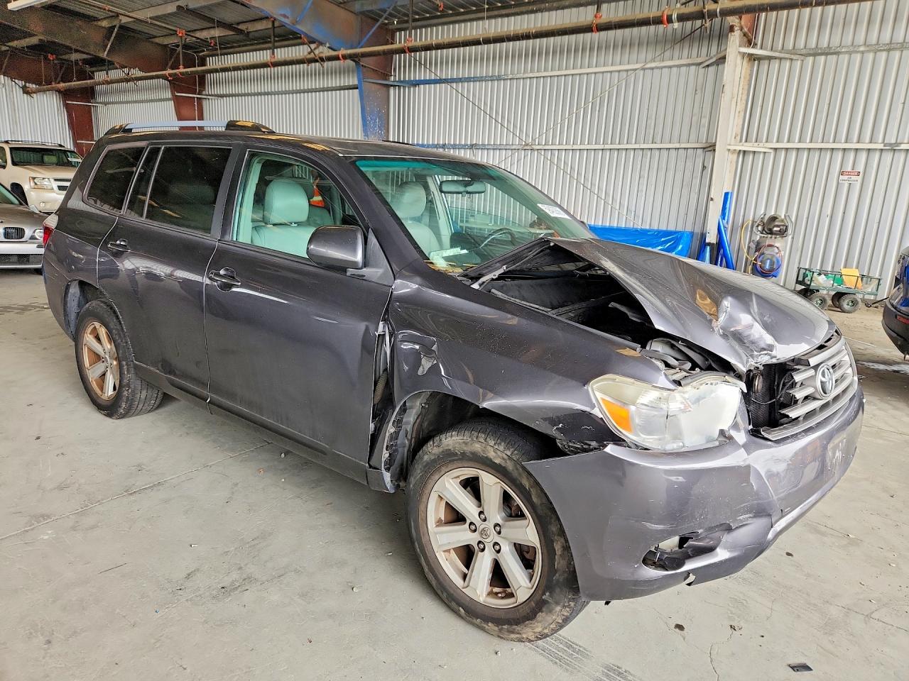2010 TOYOTA HIGHLANDER