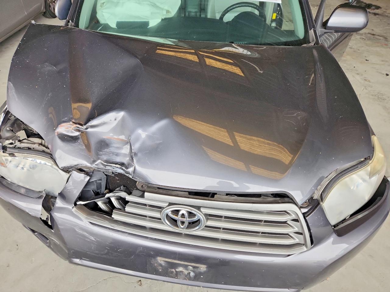 2010 TOYOTA HIGHLANDER
