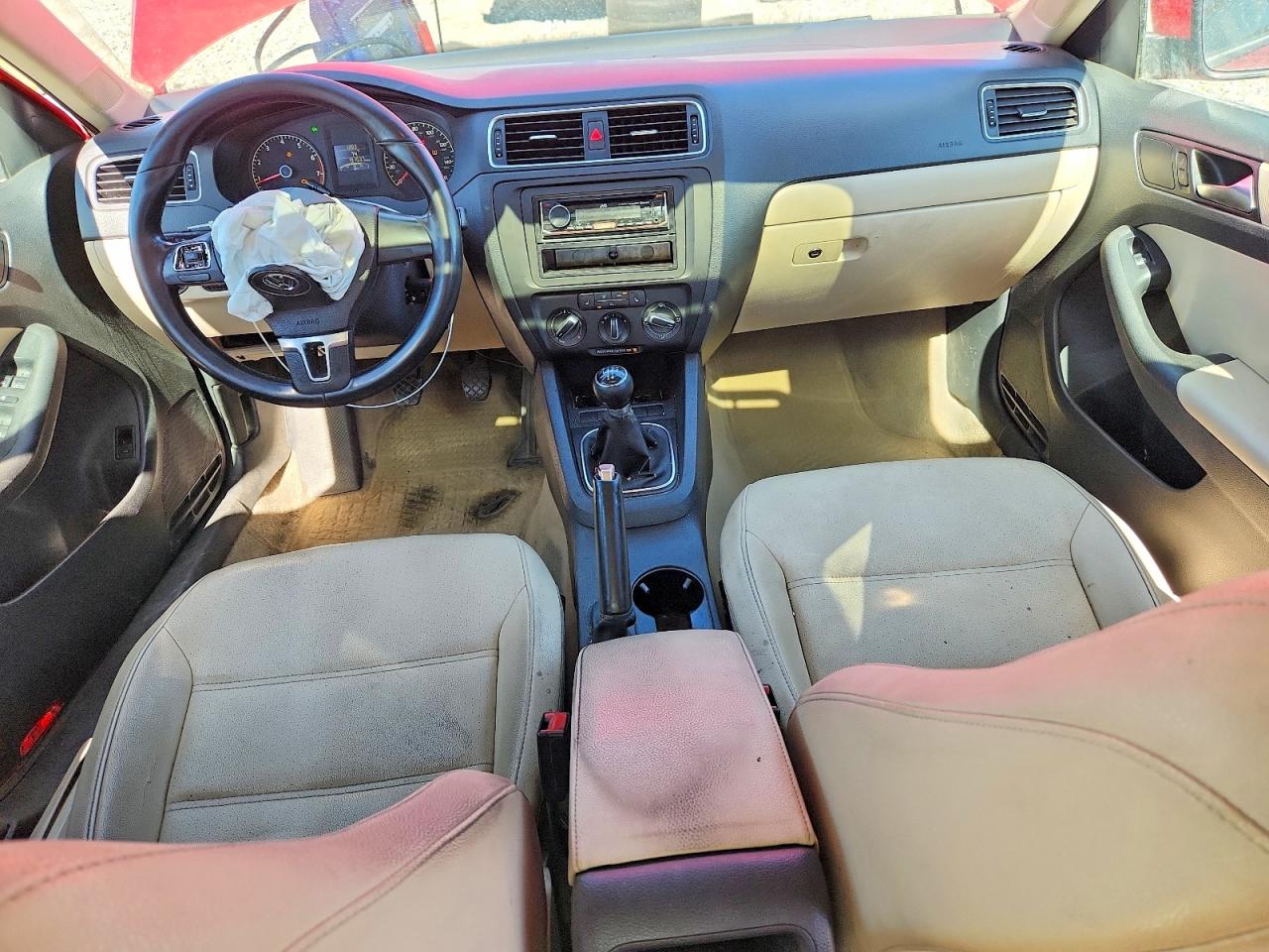 2011 VOLKSWAGEN JETTA