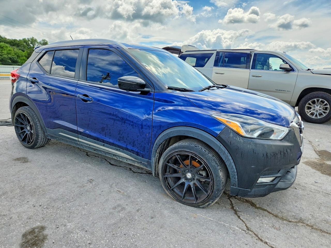 2020 NISSAN KICKS