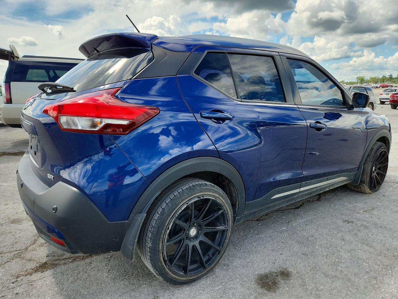 2020 NISSAN KICKS