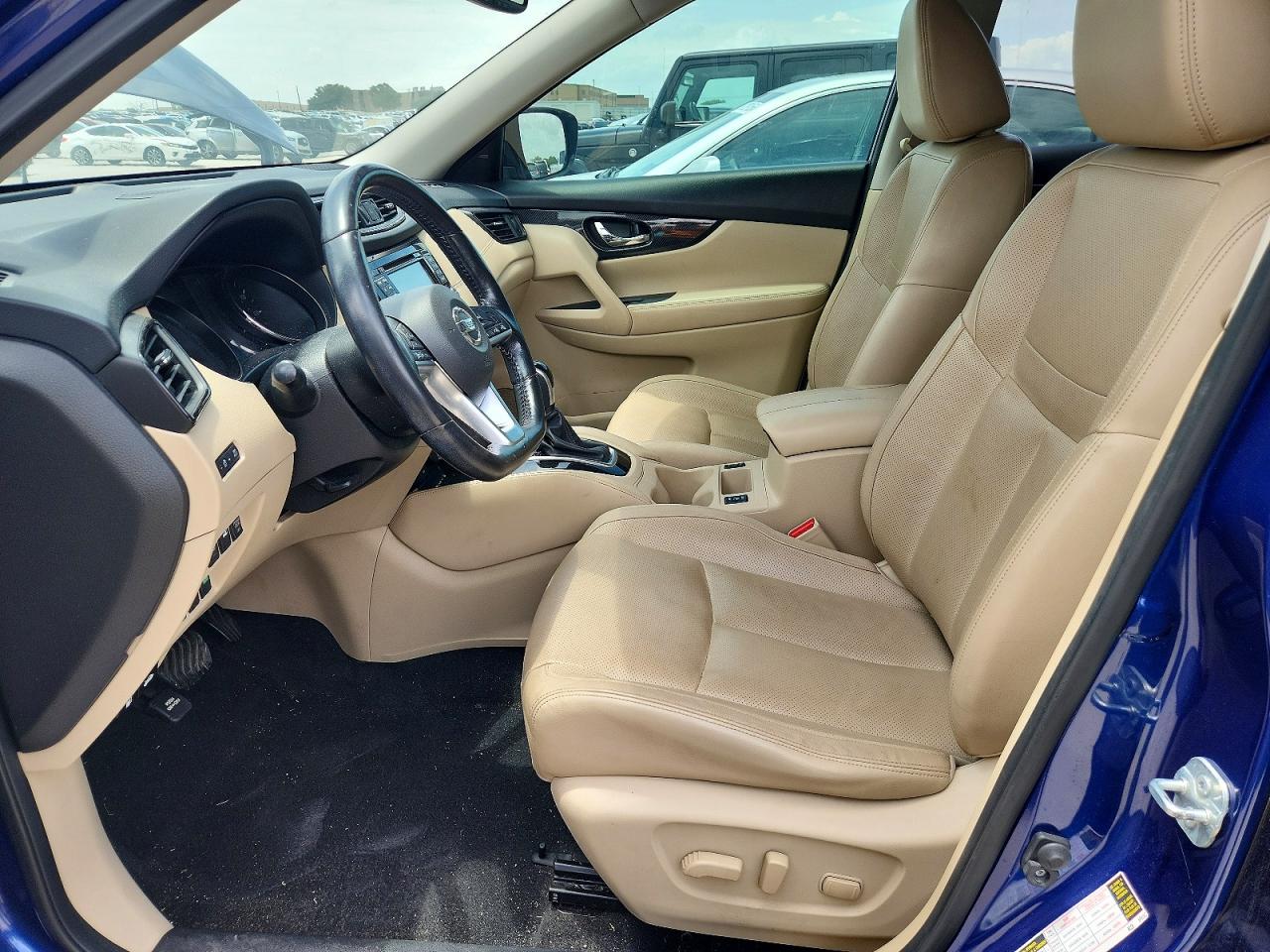 2017 NISSAN ROGUE