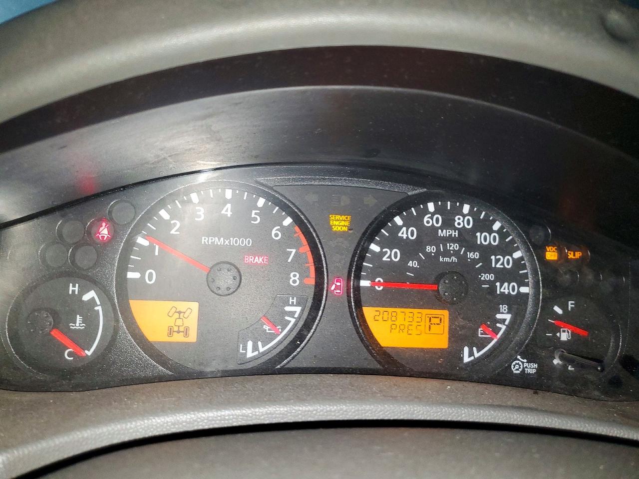 2011 NISSAN FRONTIER