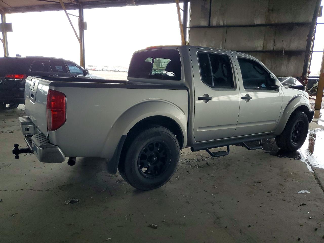 2011 NISSAN FRONTIER