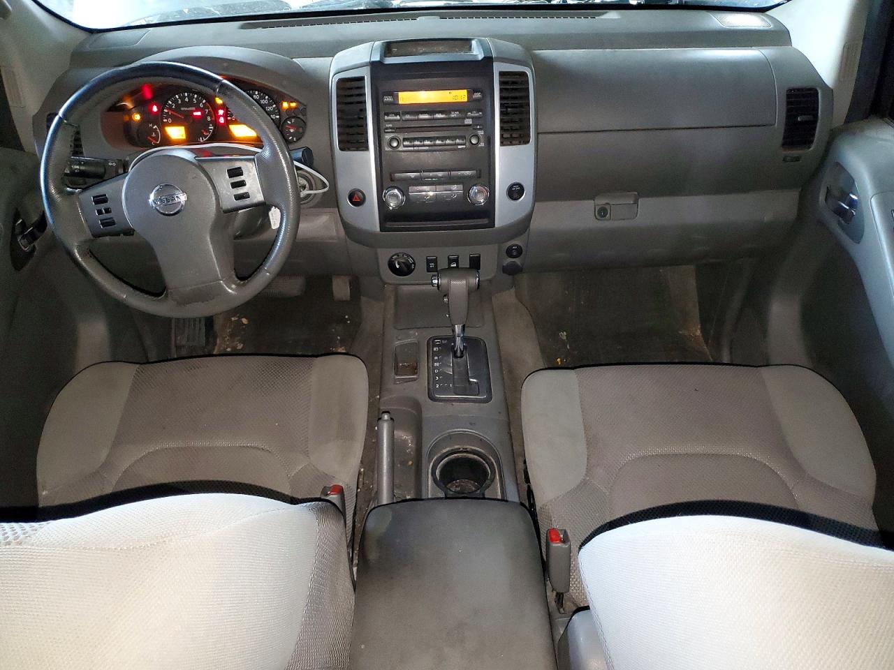 2011 NISSAN FRONTIER
