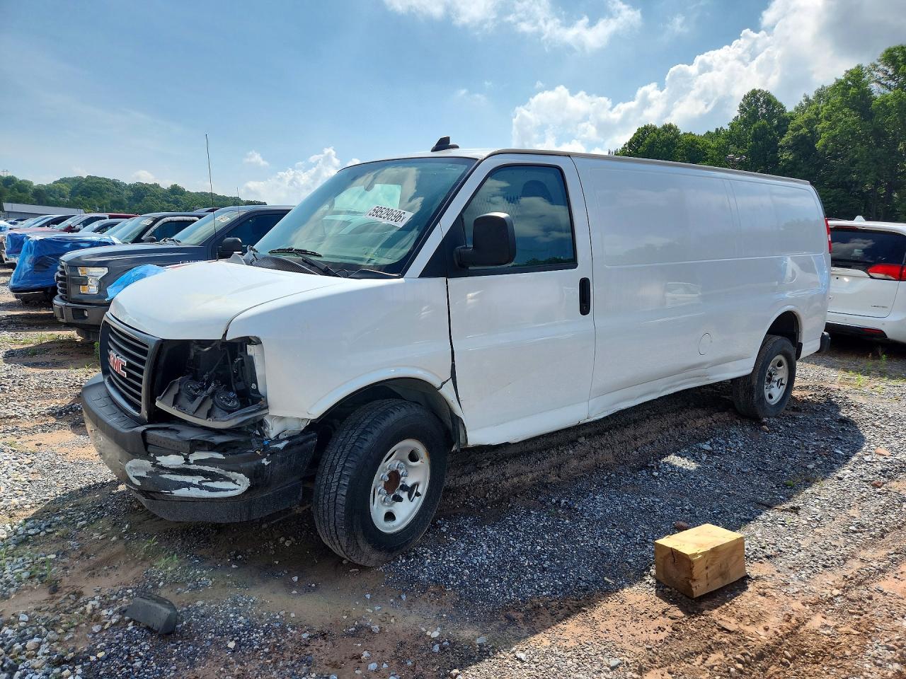 2023 GMC SAVANA