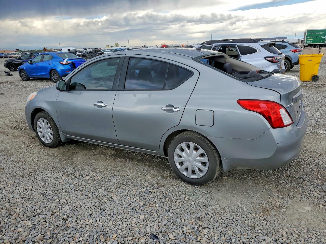 2012 NISSAN VERSA