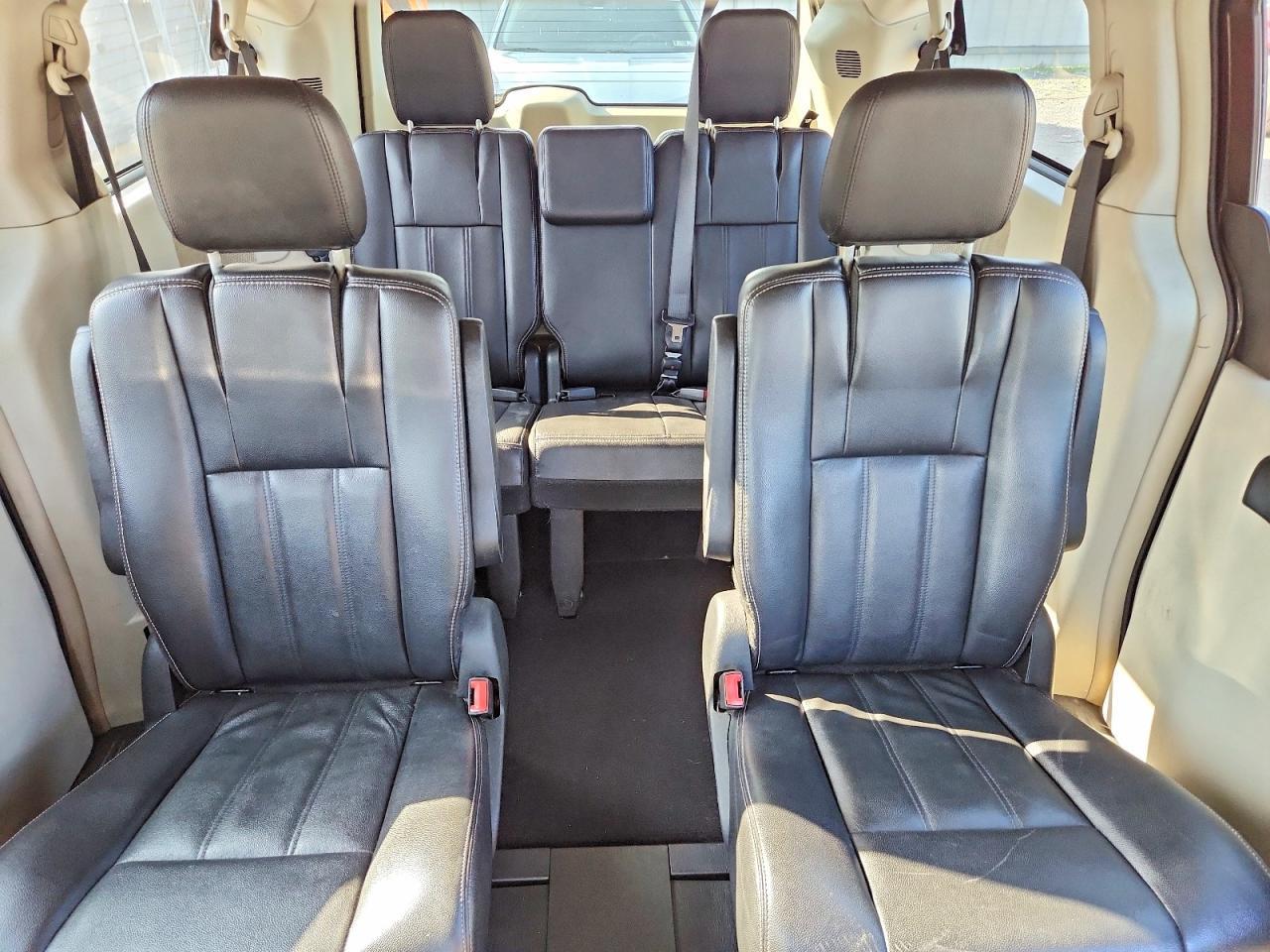2013 CHRYSLER MINIVAN