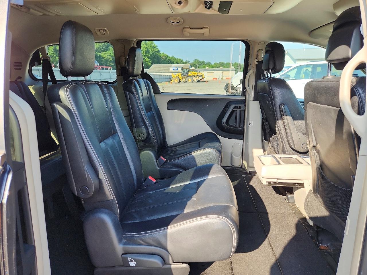 2013 CHRYSLER MINIVAN