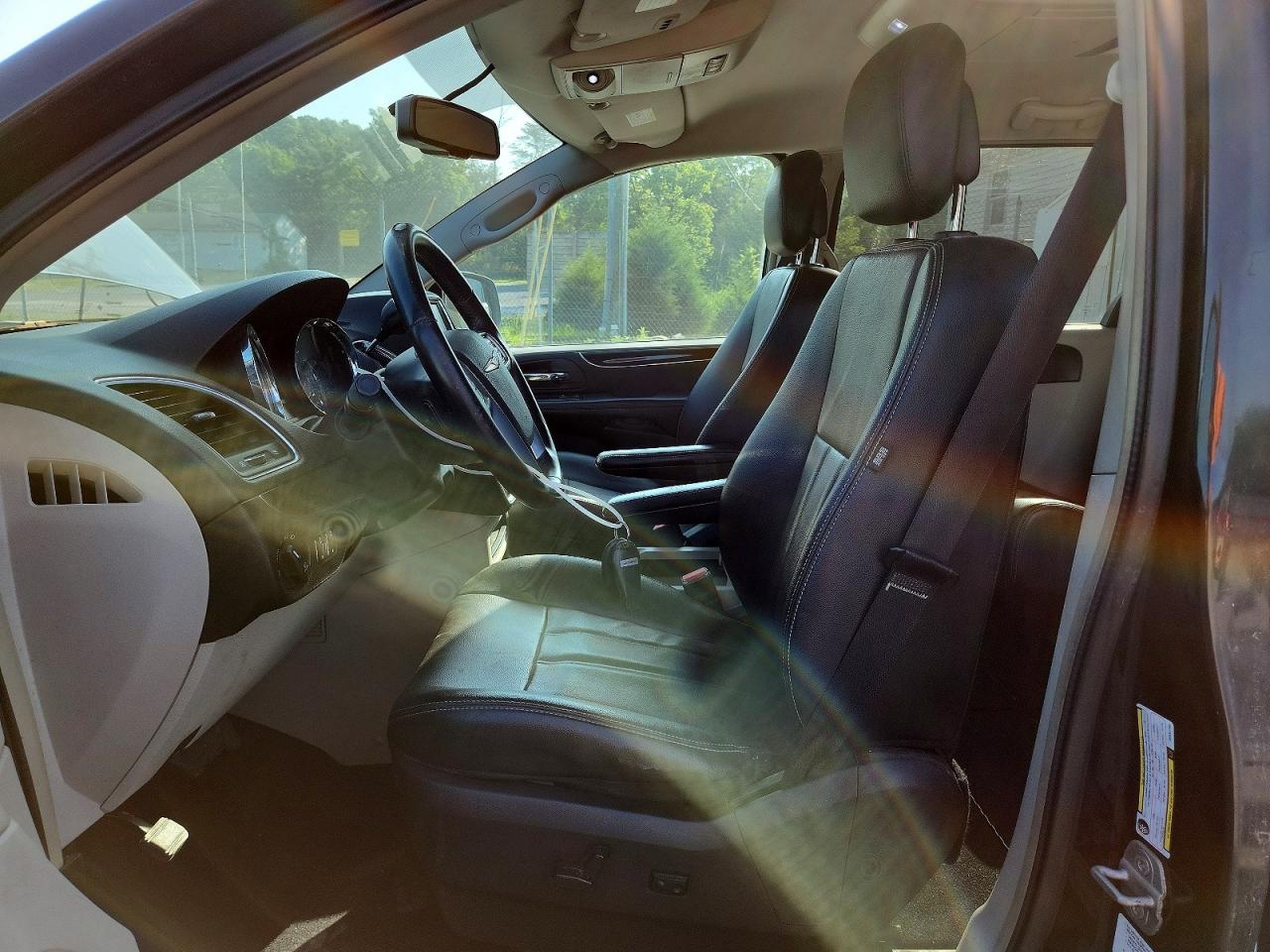 2013 CHRYSLER MINIVAN