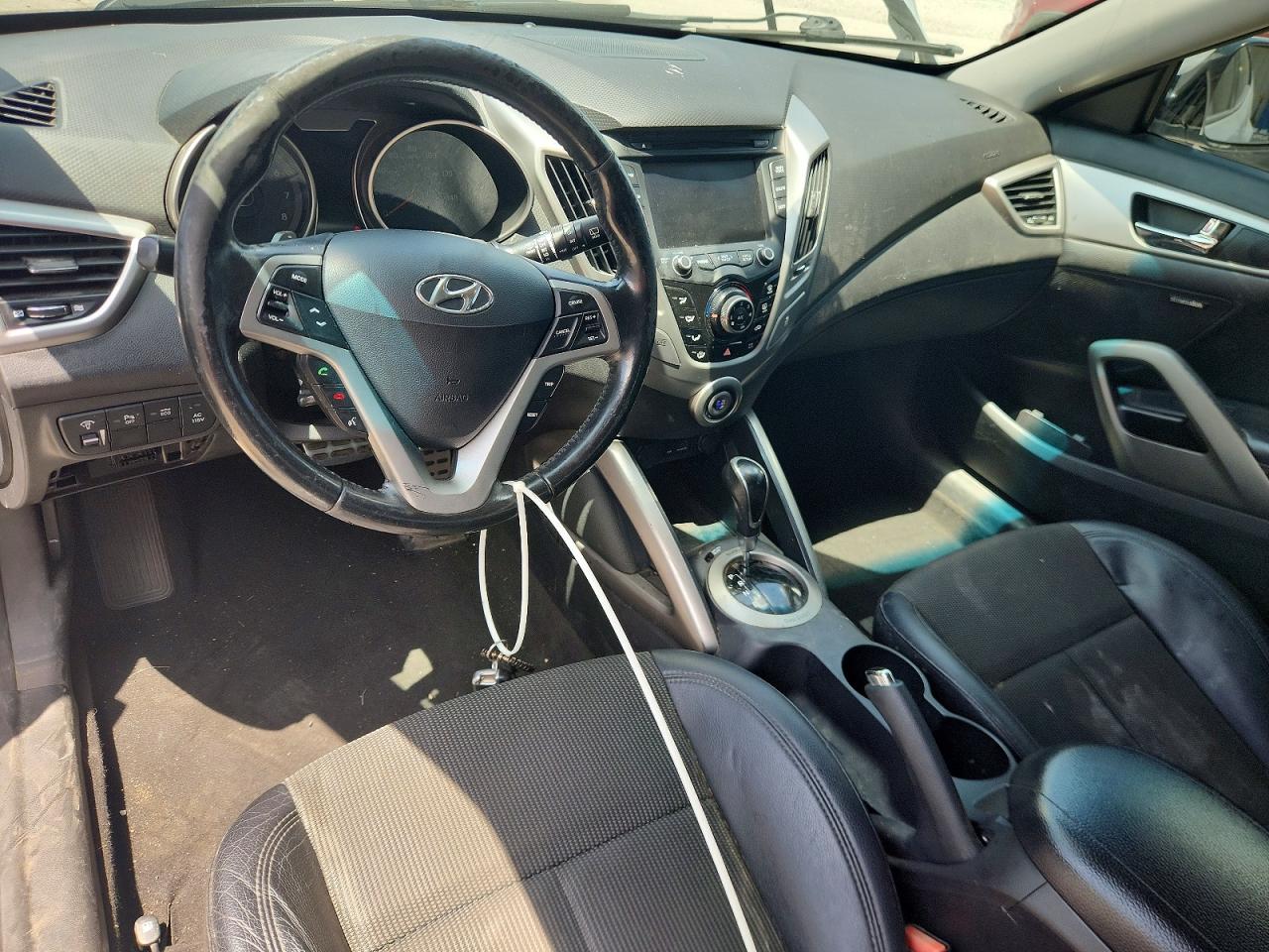 2013 HYUNDAI VELOSTER