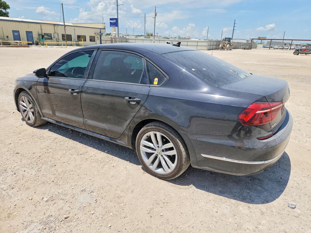 2019 VOLKSWAGEN PASSAT
