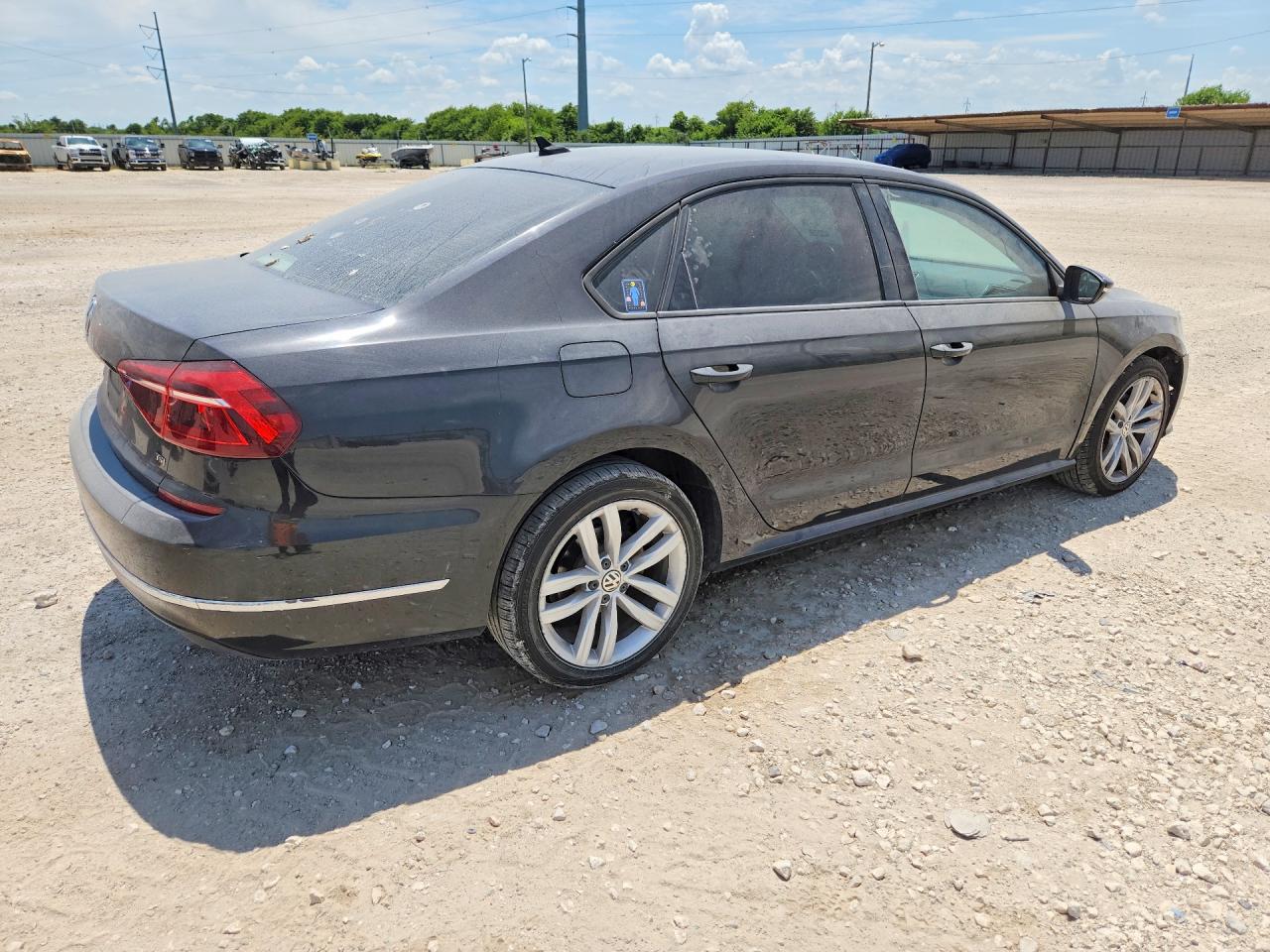 2019 VOLKSWAGEN PASSAT