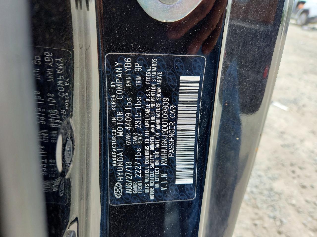2013 HYUNDAI GENESIS