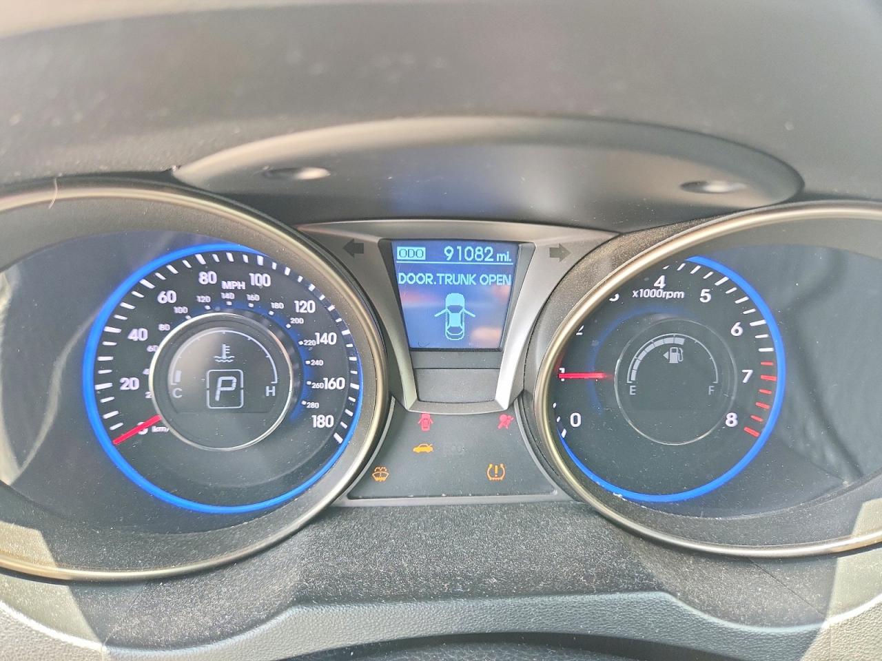 2013 HYUNDAI GENESIS