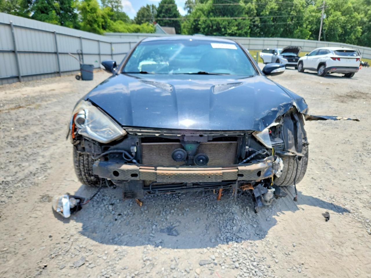 2013 HYUNDAI GENESIS