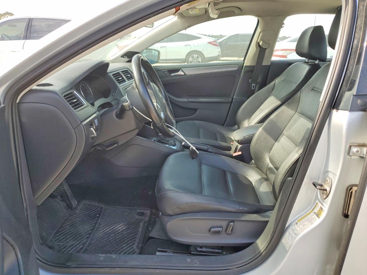 2013 VOLKSWAGEN JETTA