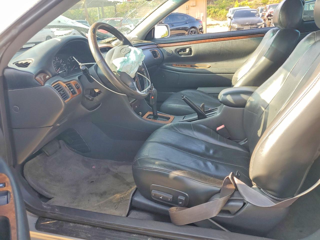 2000 TOYOTA CAMRY SOLA