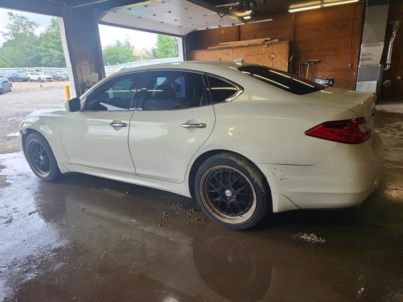 2012 INFINITI M37