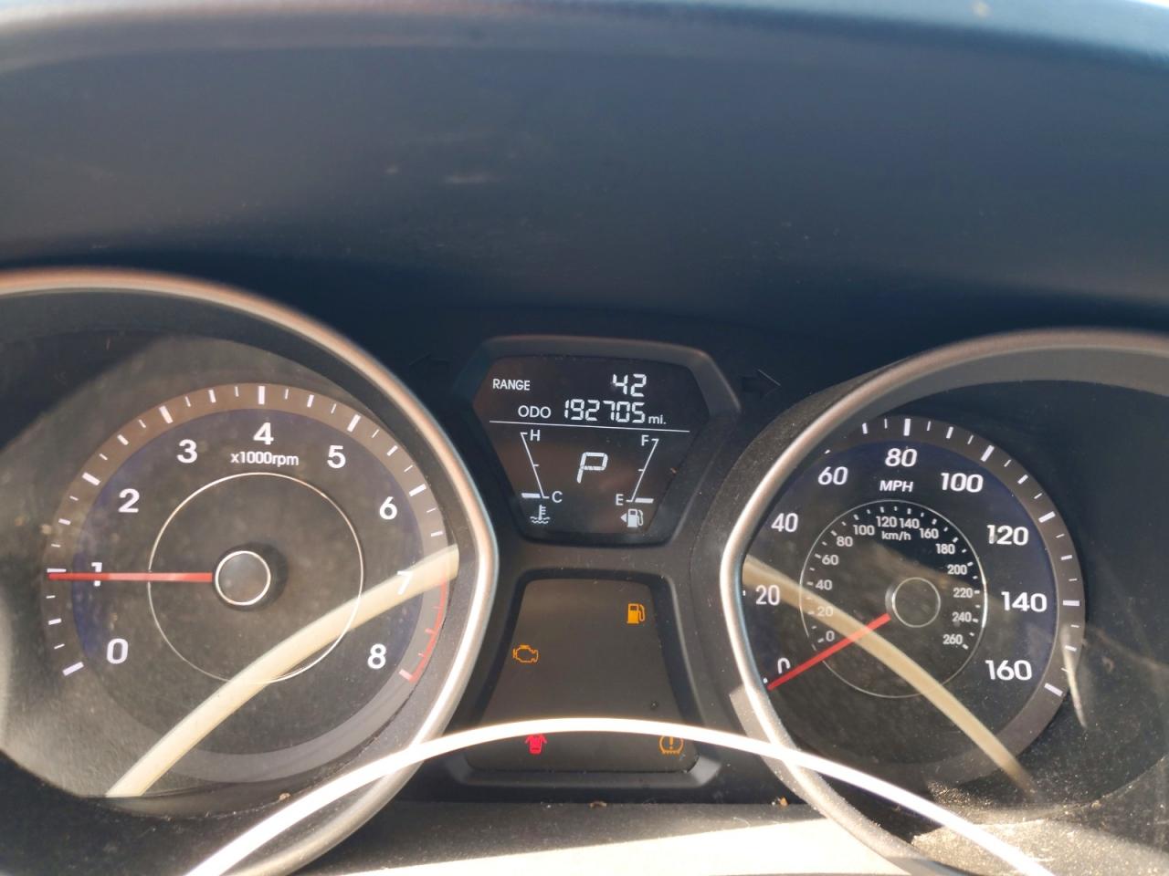 2013 HYUNDAI ELANTRA