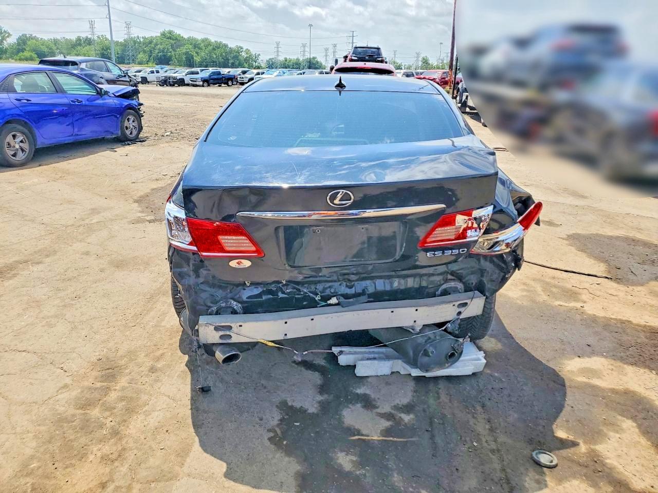 2011 LEXUS ES350