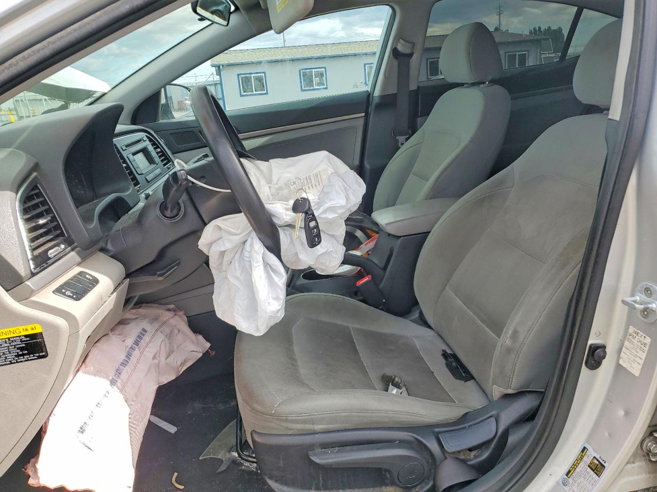 2017 HYUNDAI ELANTRA