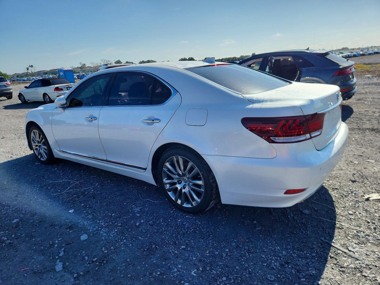 2016 LEXUS LS460