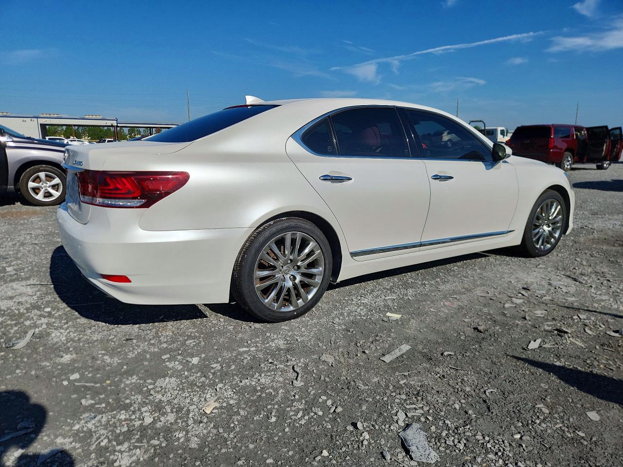2016 LEXUS LS460