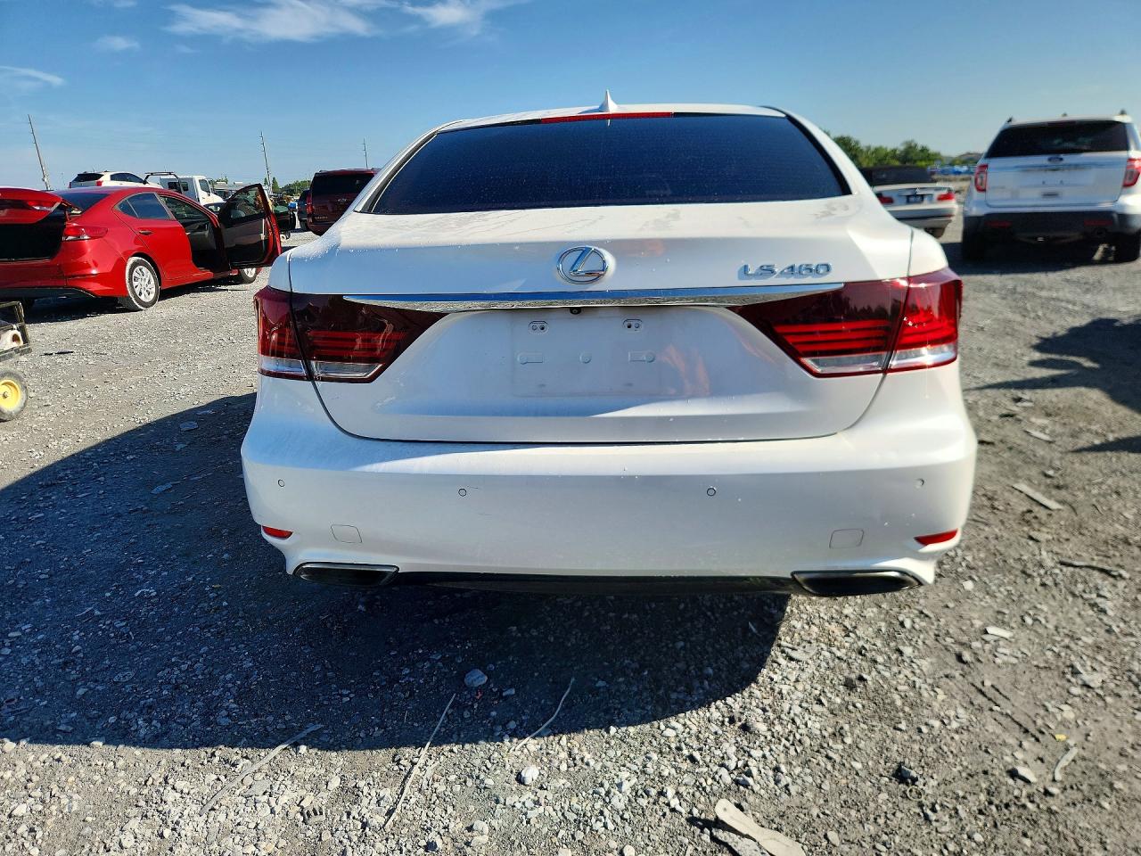 2016 LEXUS LS460