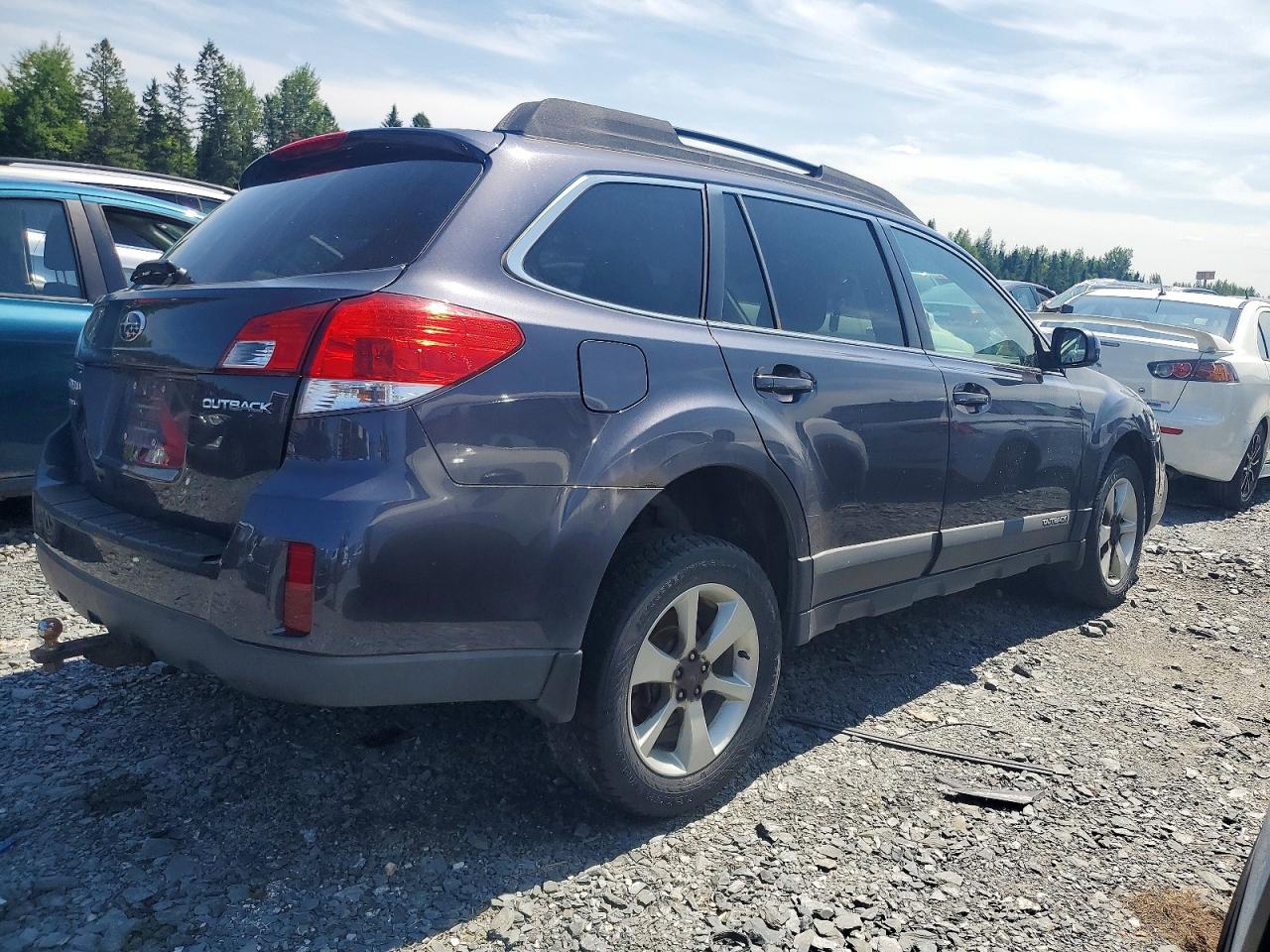 2013 SUBARU OUTBACK