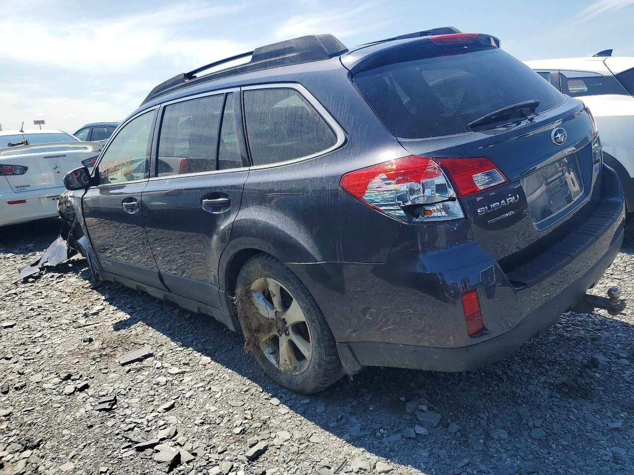2013 SUBARU OUTBACK