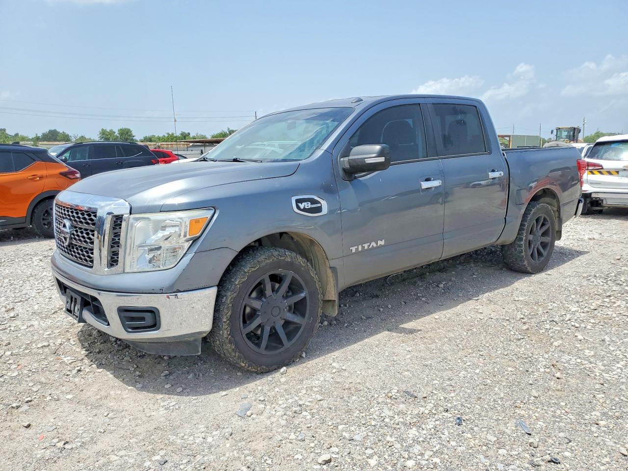 2017 NISSAN TITAN
