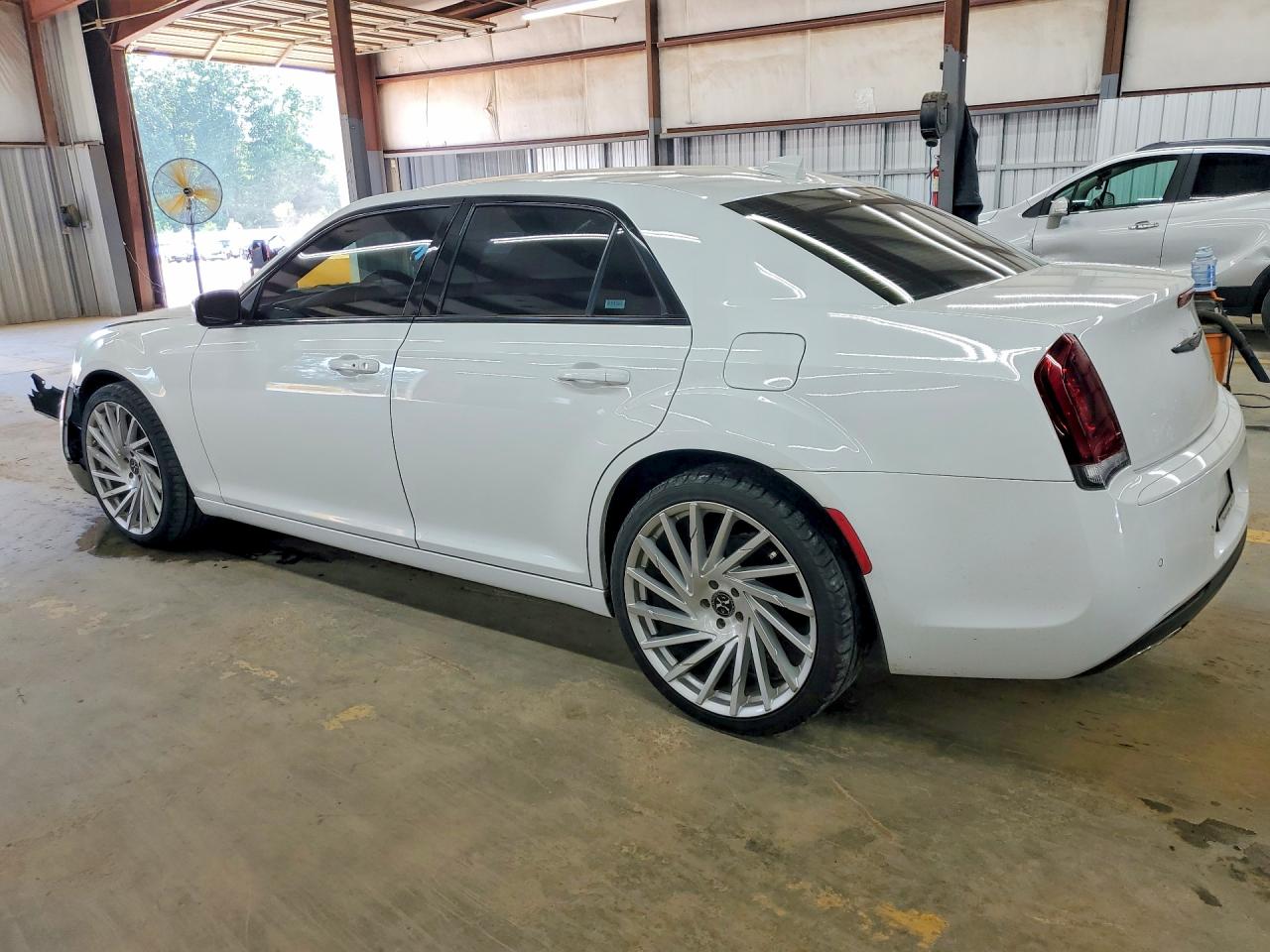 2021 CHRYSLER 300