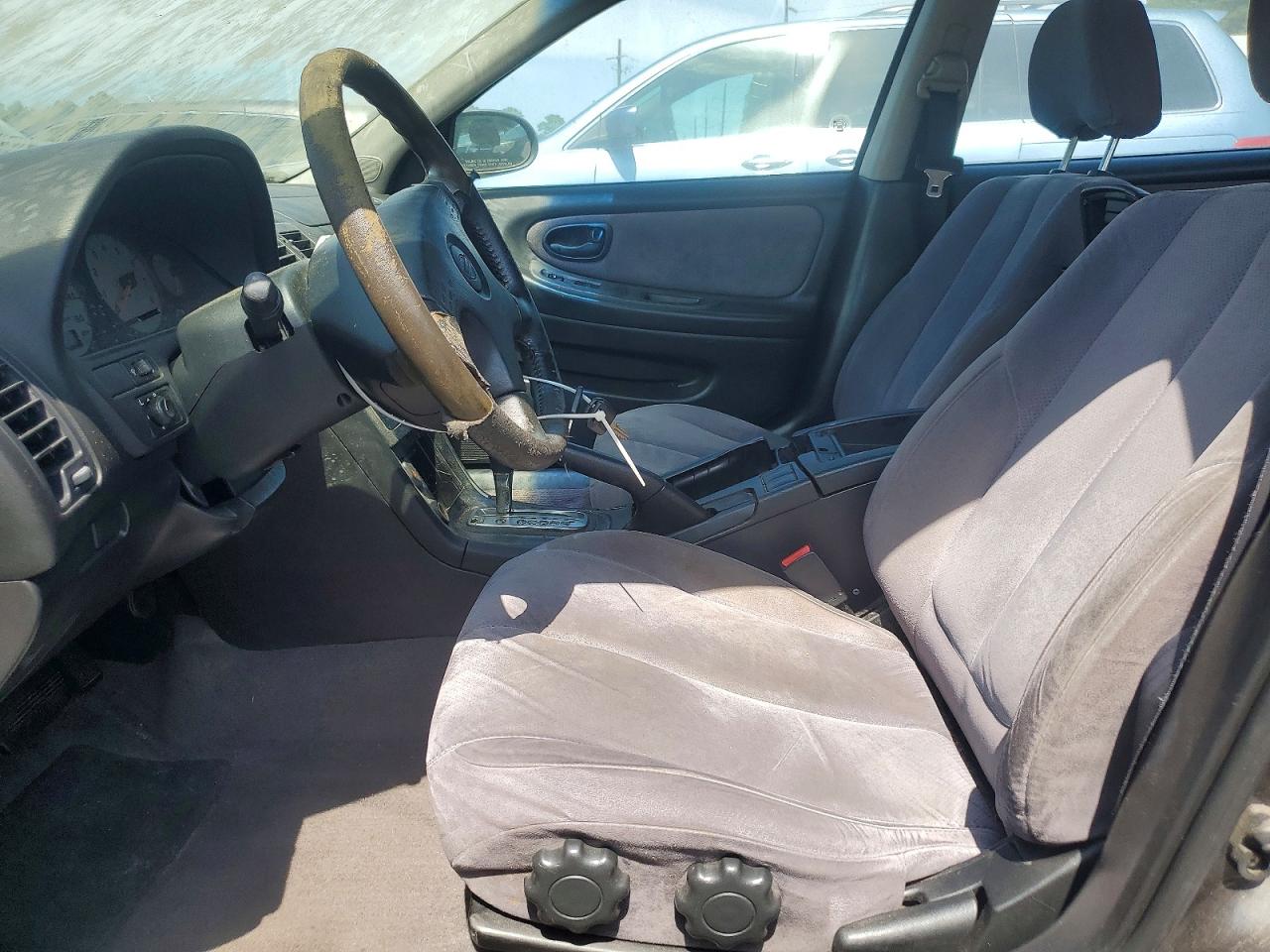 2000 NISSAN MAXIMA