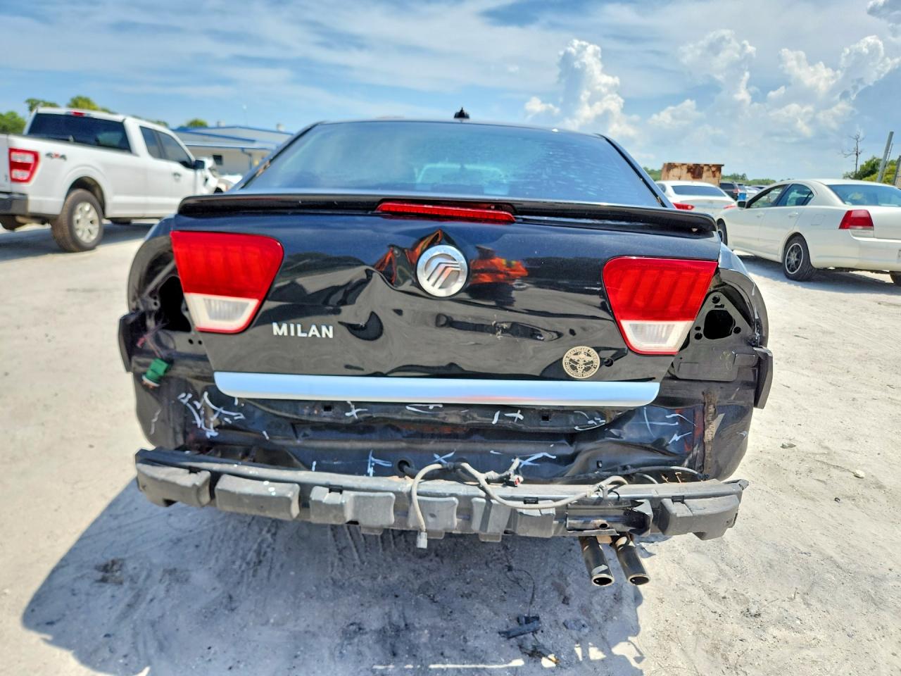 2011 MERCURY MILAN