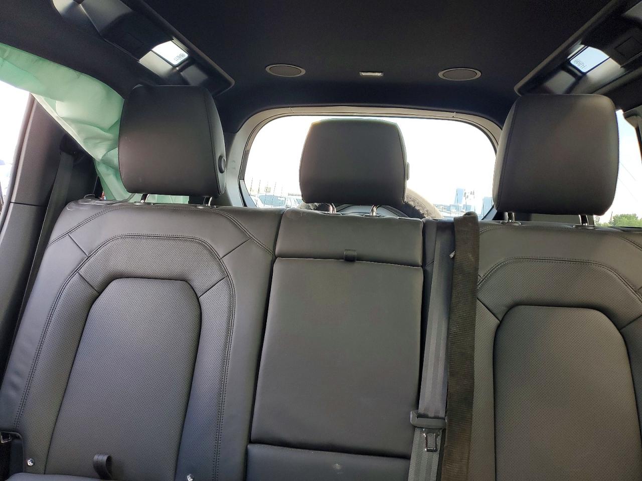 2025 LAND ROVER DEFENDER