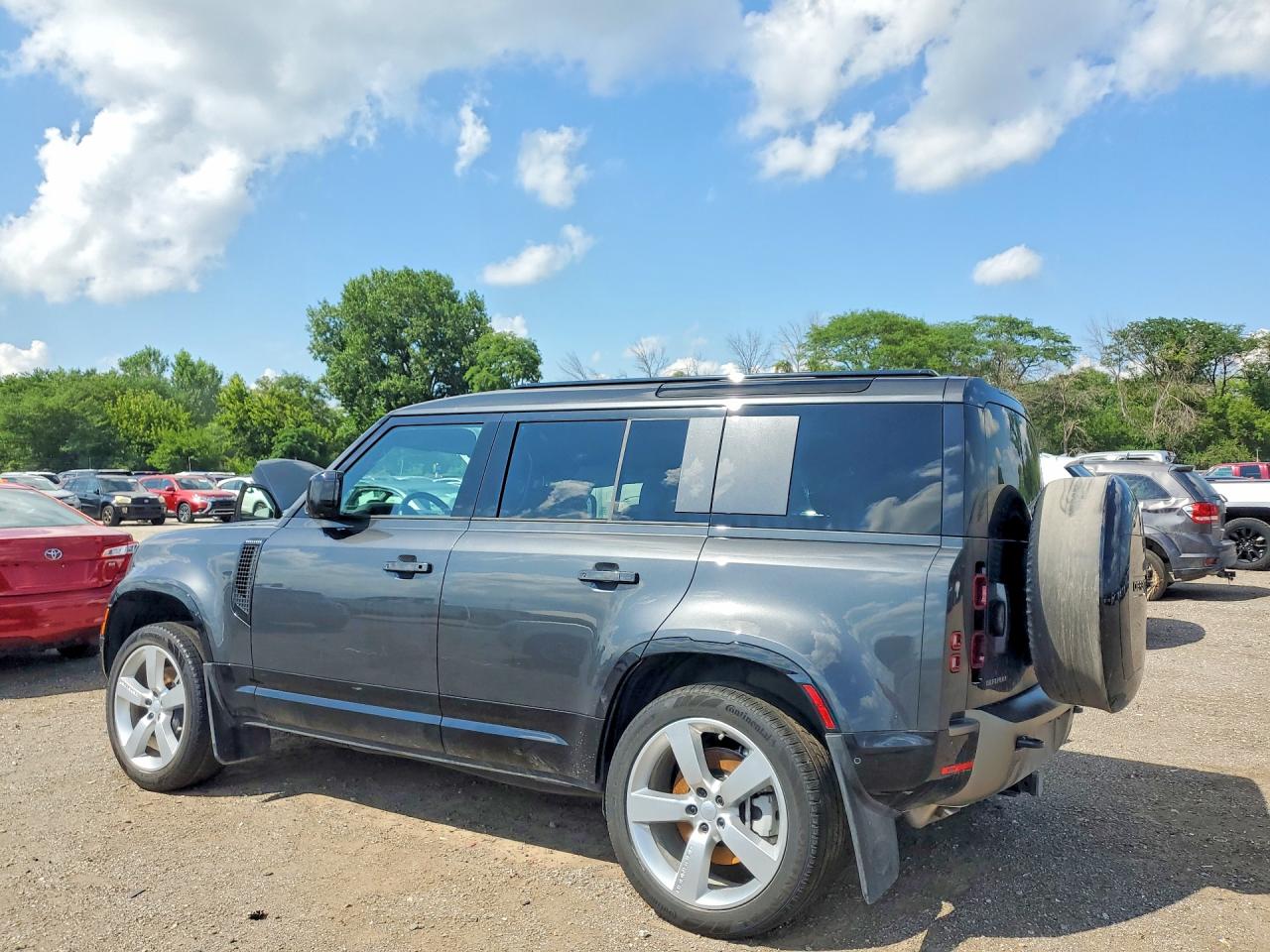 2025 LAND ROVER DEFENDER