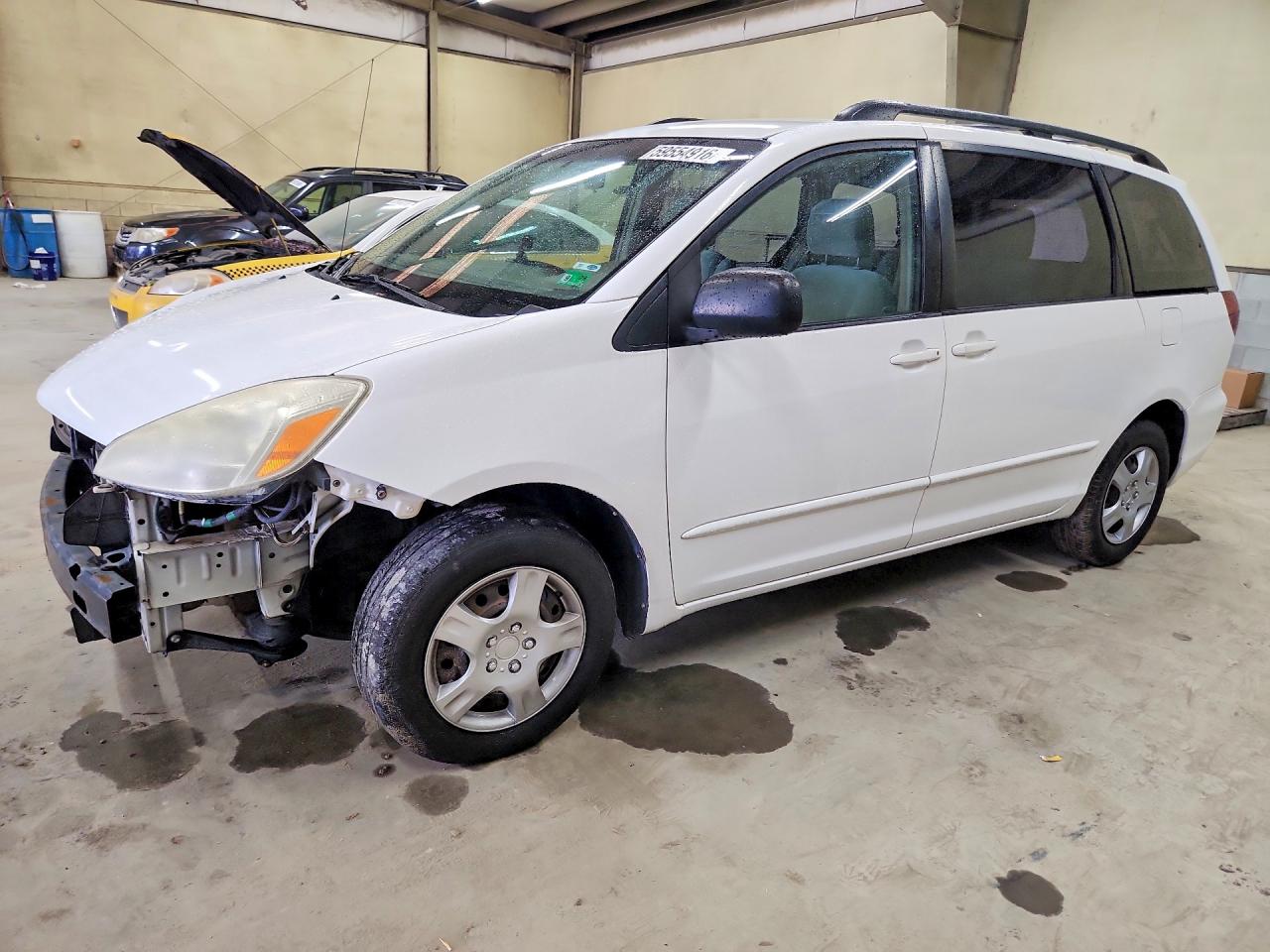 2005 TOYOTA SIENNA