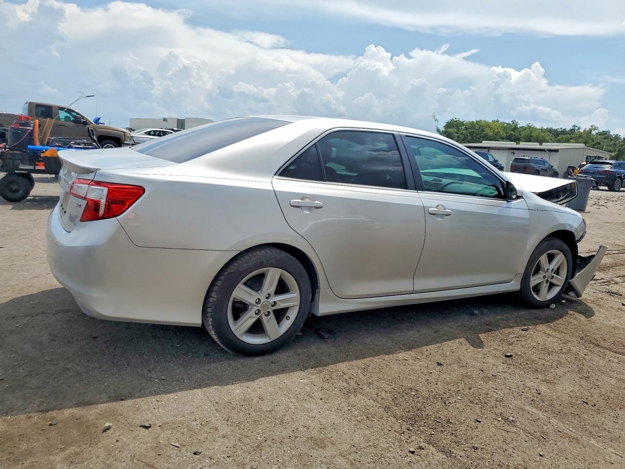 2013 TOYOTA CAMRY